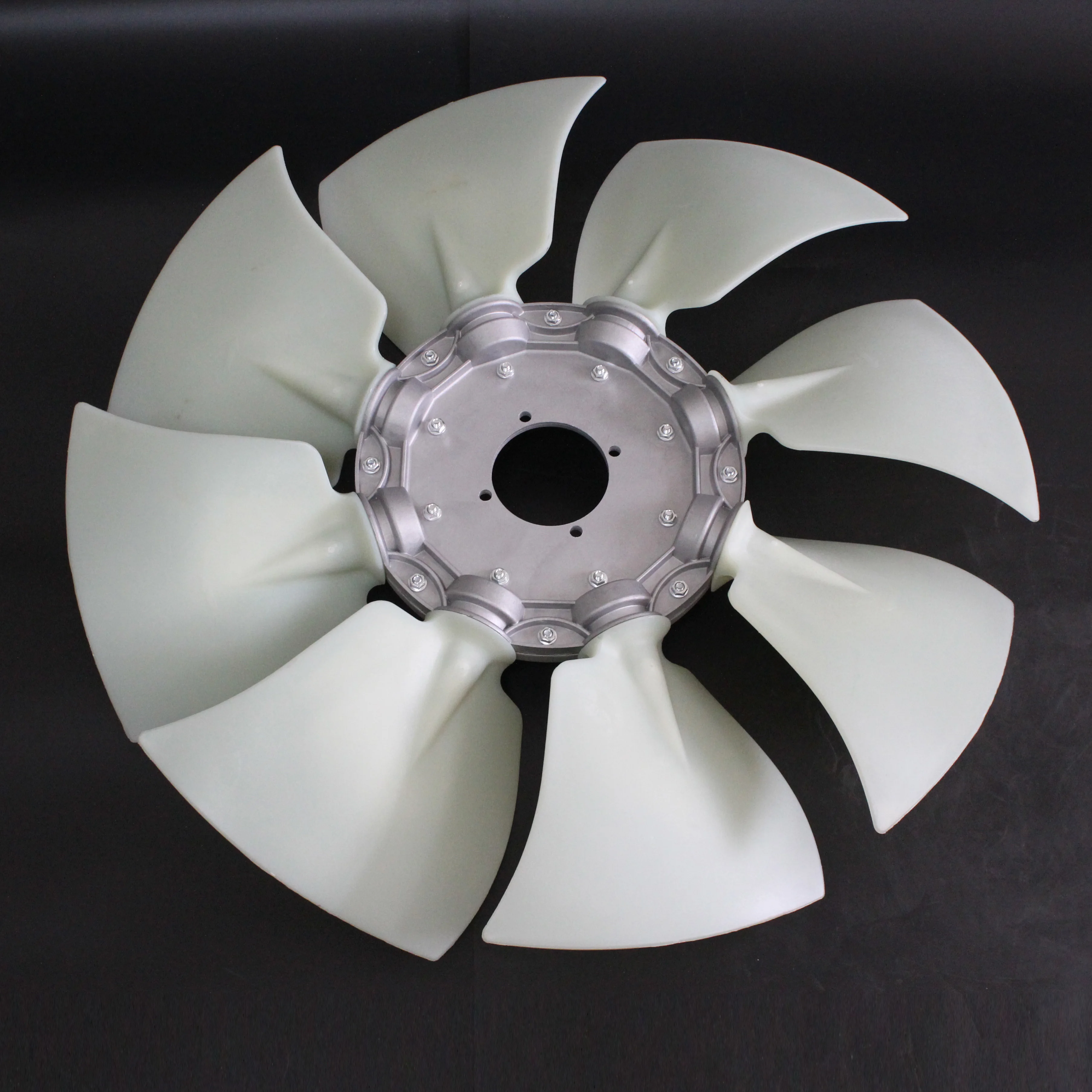 Excavator Fan Blade Diesel Engine Cooling Fan Blade Rubber Fan Blade