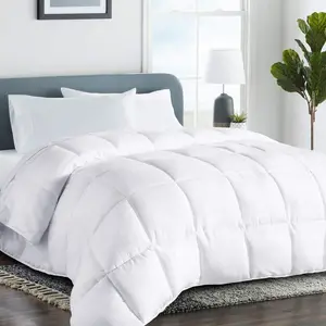 Direct Factory Sale Hotel Quality Four-Season Quilt Bedding Whole Feather Microfiber Filling Polyester Material
