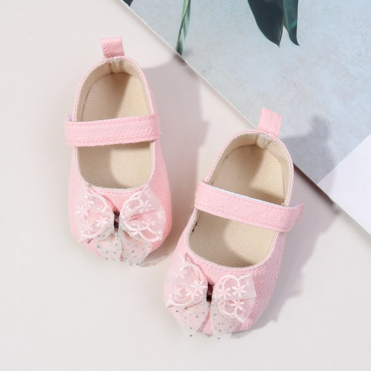 2025 New Style Girl Infant Shoes Fancy Bowknot Anti-slip Polyester Soles Trendy Toddler Shoes for Newborn Babies factory