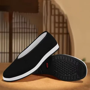 Comfortable and Lightweight Slip-on Design Made of Old Beijing Black Cloth Stylish Traditional Chinese Style Shoes