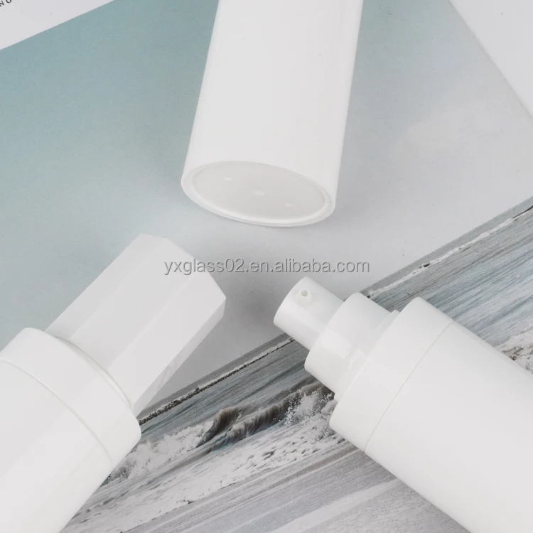 Recyclable plastic cosmetic jars and bottles small plastic pump spray bottle packaging container details