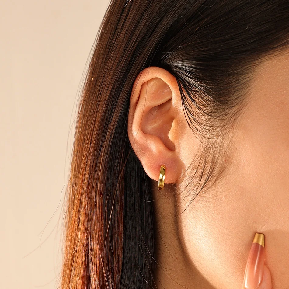 Shop Silver Jewelry Manufacture 14K&18K Gold Vermeil Huggies