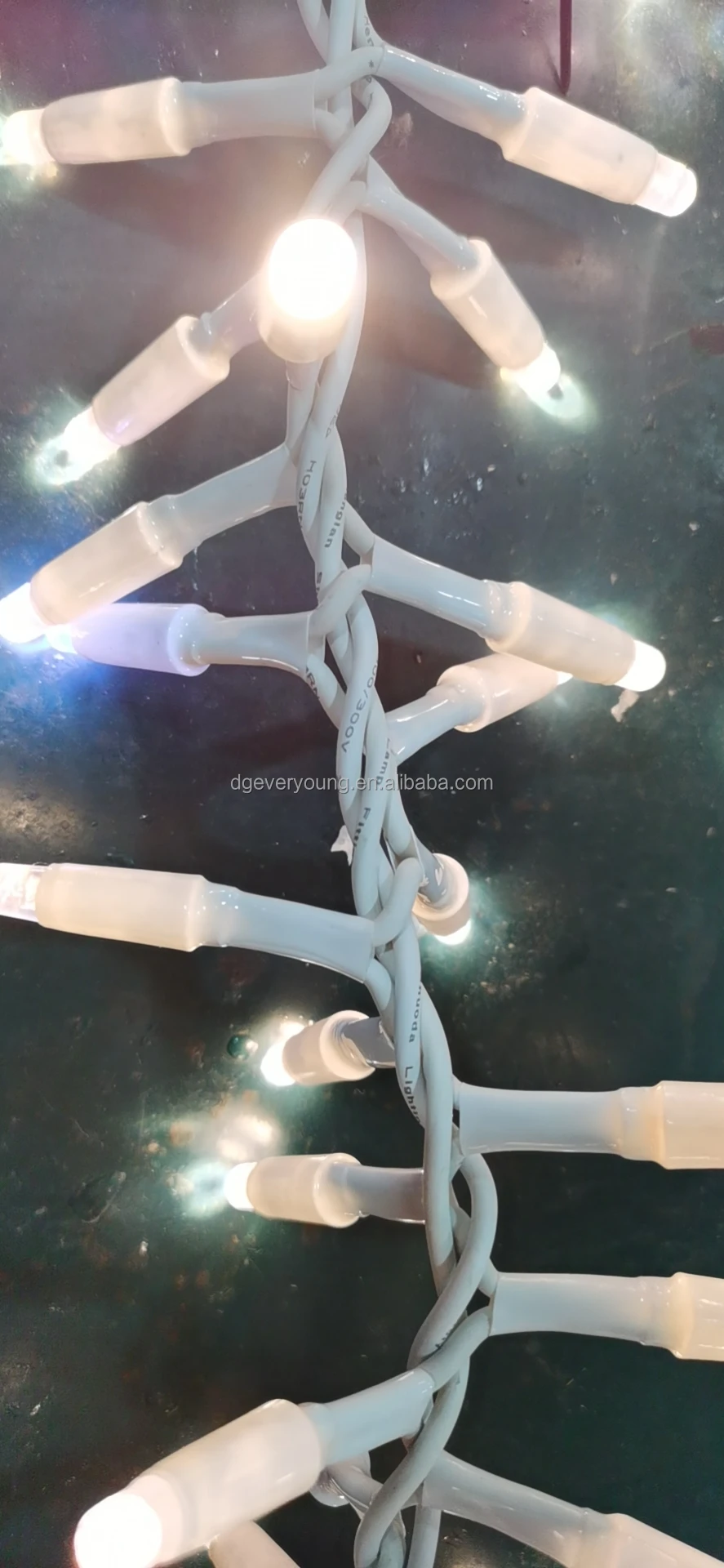 Rubber Cable RGYB LEDs Cluster String Fairy Lights Holiday Christmas  Wedding Party Decorative Lights Decoration Lighting