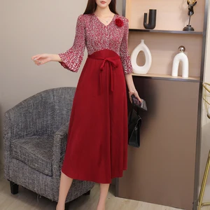 2025 Autumn  High-End Ladies Dress Elegant V-Neck Flared Sleeve Miyake Pleated Casual  Dress