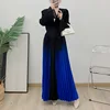 Azul oscuro