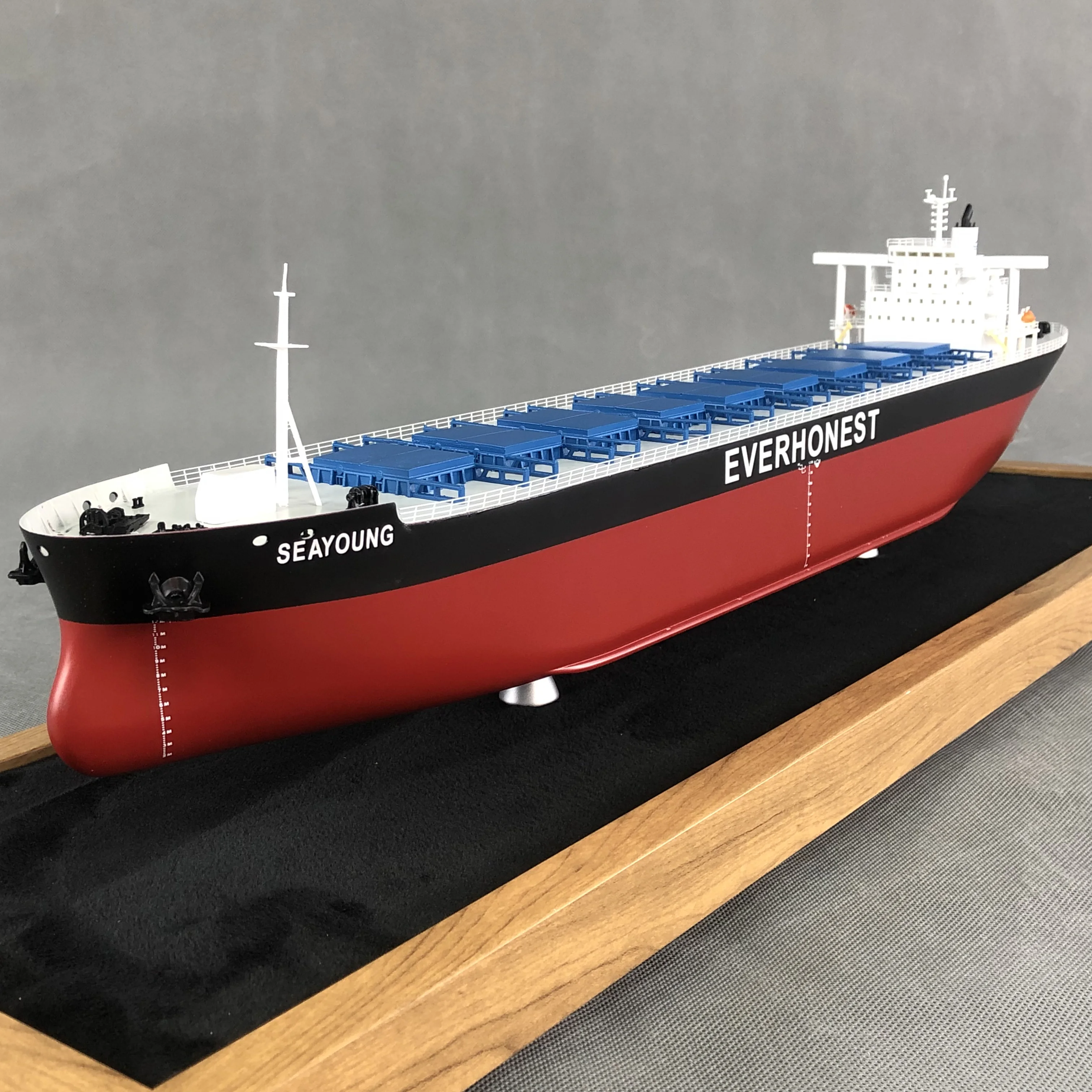 【A】Customized 65cm Bulk Carrier Ship Model Self-Unloadig Cargo Miniature Handmade Logistics Present Freight Plastic Crafts