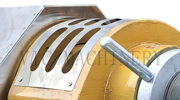 cake out ring.jpg