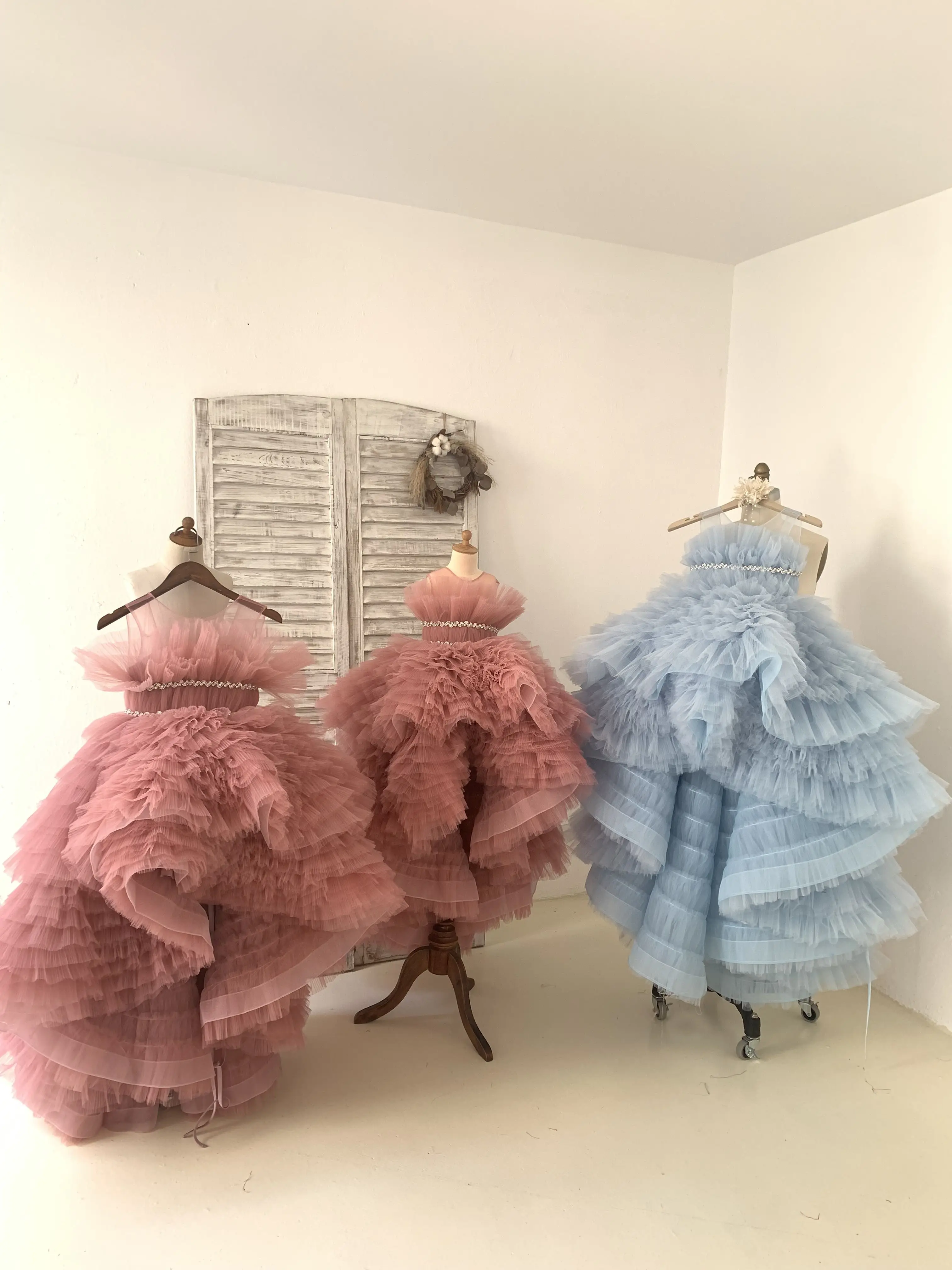 Сине-синее Плиссированное Тюлевое платье Hi Low, свадебное платье для девочек с цветами, детское платье для дня рождения, бальное платье принцессы