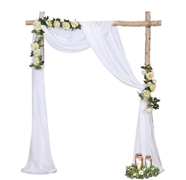 Wedding Arch: Cùng tham gia vào hình ảnh đầy lãng mạn và đặc biệt về những khoảnh khắc cưới, với chiếc cổng hoa tuyệt đẹp này. Bạn sẽ được chiêm ngưỡng một cảnh tượng xuất sắc về sự kết hợp giữa tinh thần lãng mạn và thẩm mỹ trong ngày trọng đại của cuộc đời.