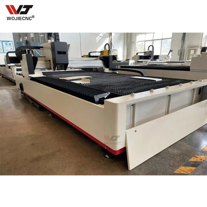 Laser Cutter 1.5KW 2KW 3KW  Laser Cutting Machine For Carbon Steel Stainless Steel