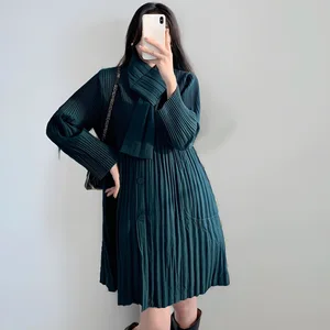 2024 Winter New Pleated Design Spliced Lapel Loose Casual Long Length Coat for Women Thickened Cotton Pleated Jacket Polyester