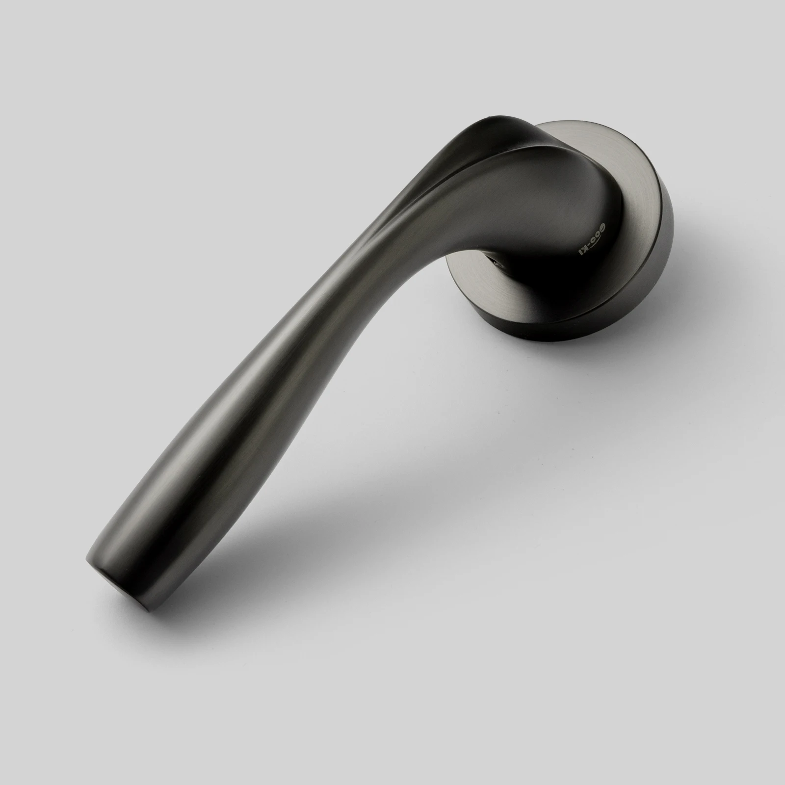 TIDO MODERN INTERIOR GUN METAL DOOR HANDLES FACTORY SUPPLIER COST EFFECTIVE DOOR HARDWARE