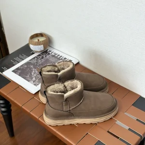 2026 High Quality OEM Luxury Fashion Fur Winter Couple Warm Slip Resistant Cushioned Comfortable First Class Quality Snow Boots