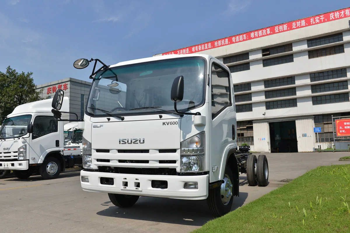 Euro 5 Wide Cab Elf 4 Ton Isuzu Trucks Engine 4KH1 Manuel Transmission diesel Cargo Tucks for Sale