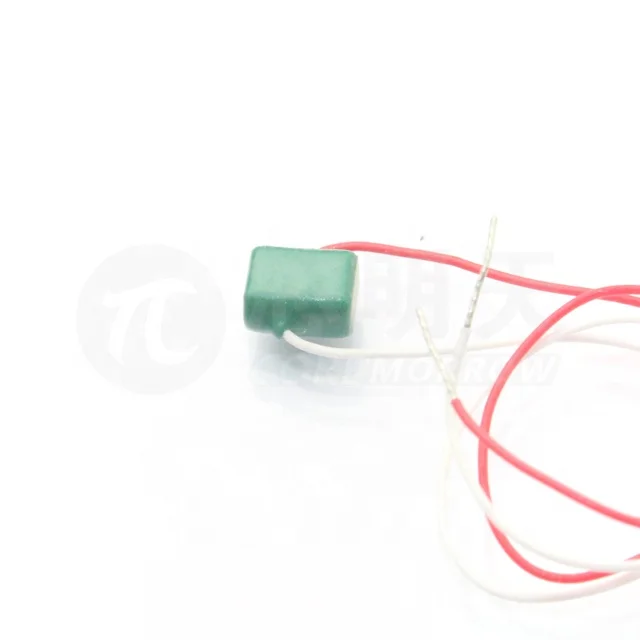 Piezoelectric actuator stack High frequency piezo multilayer stack used in vacuum low temperature PZT