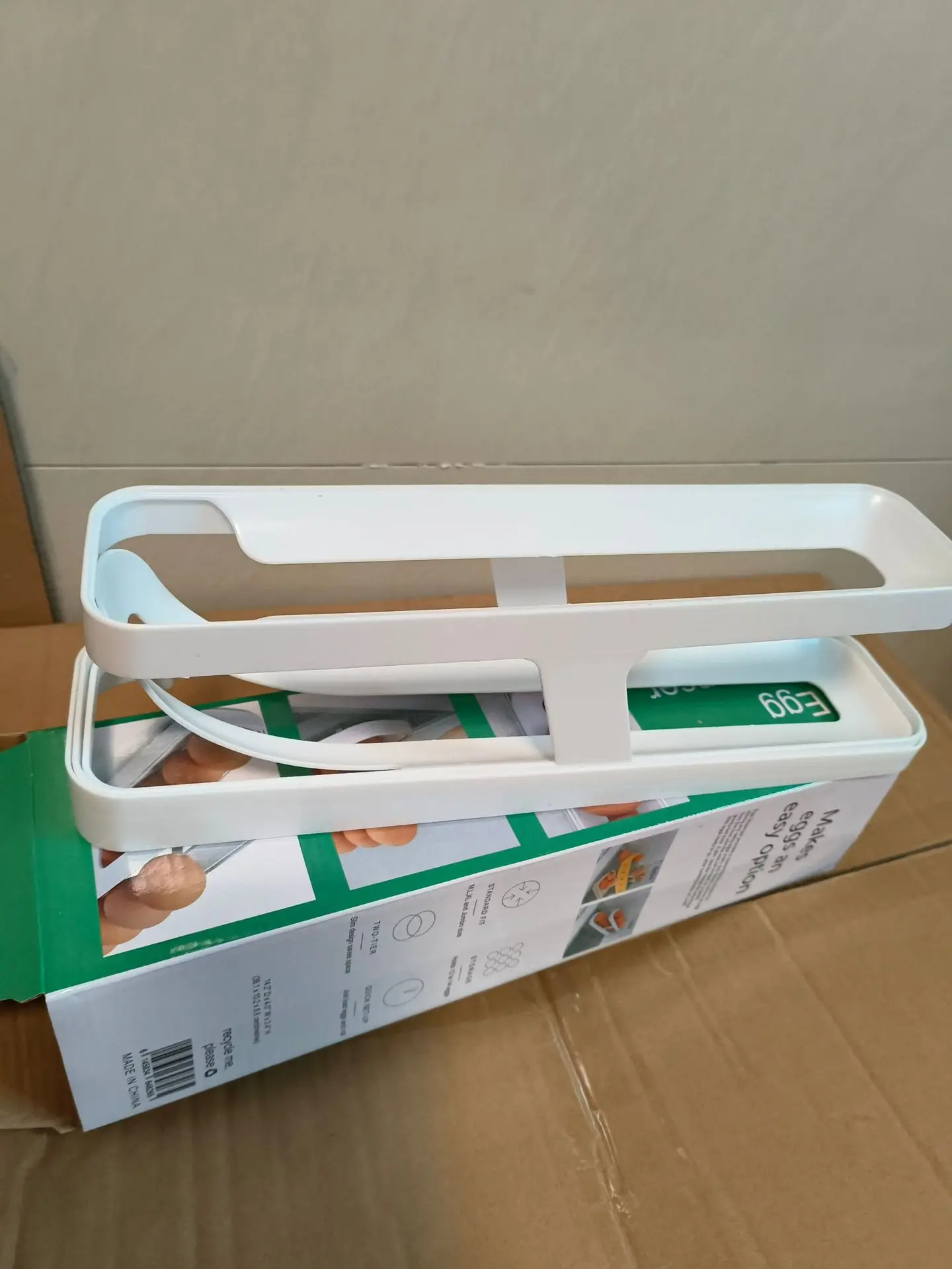 Plastic drain storage box Kitchen refrigerator drawer type egg carton Egg organizer box Food grade crisper box factory