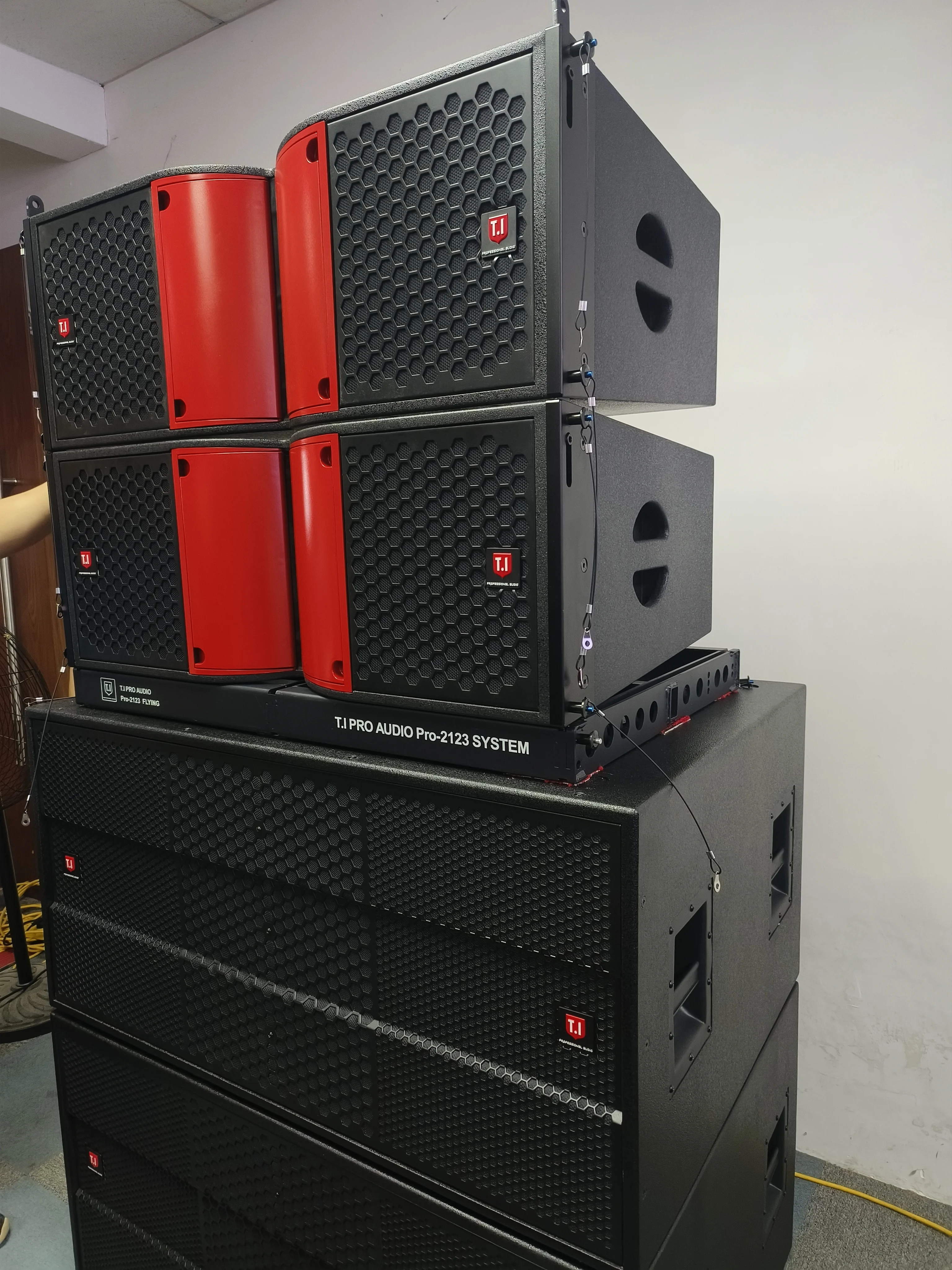 Complete Set Professional Audio Dual 12 Inch Line Array Speaker 18 Inch  Subwoofer Sound System With Microphone and DJ Mixer