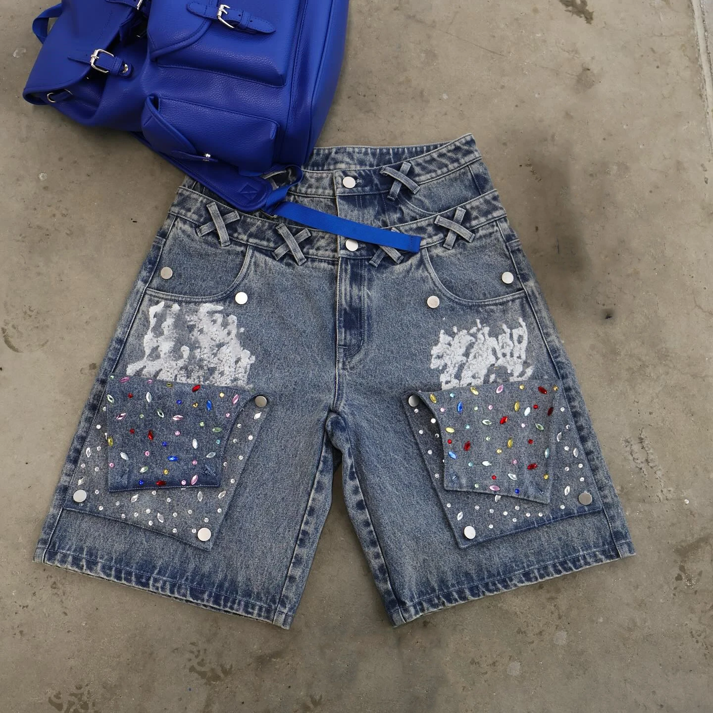 Denim Manufacturer Custom Double Waist Knees Diamonds Rhinestone Baggy Cargo Jeans Denim Shorts Men's Jorts details