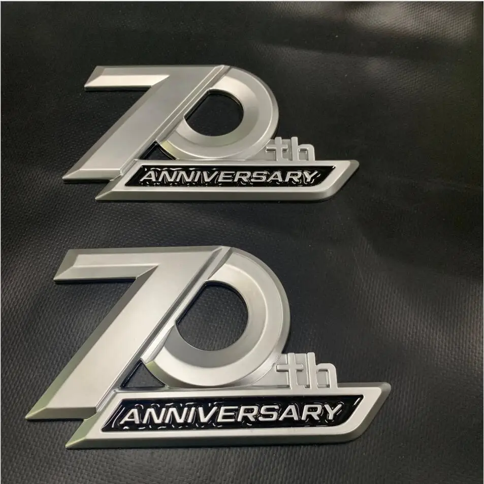 トヨタ ランドクルーザー70 エンブレムプレート おとなし