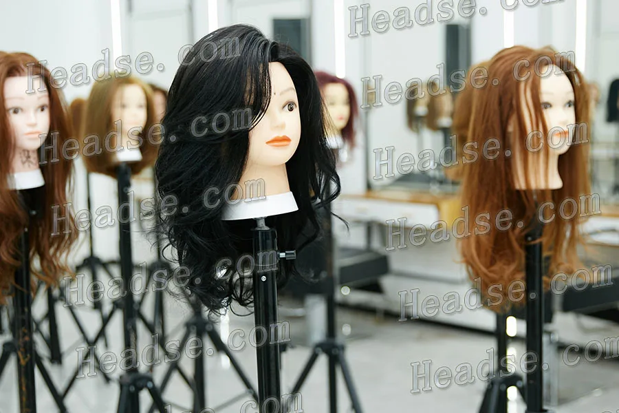 Hairdressing training mannequin head