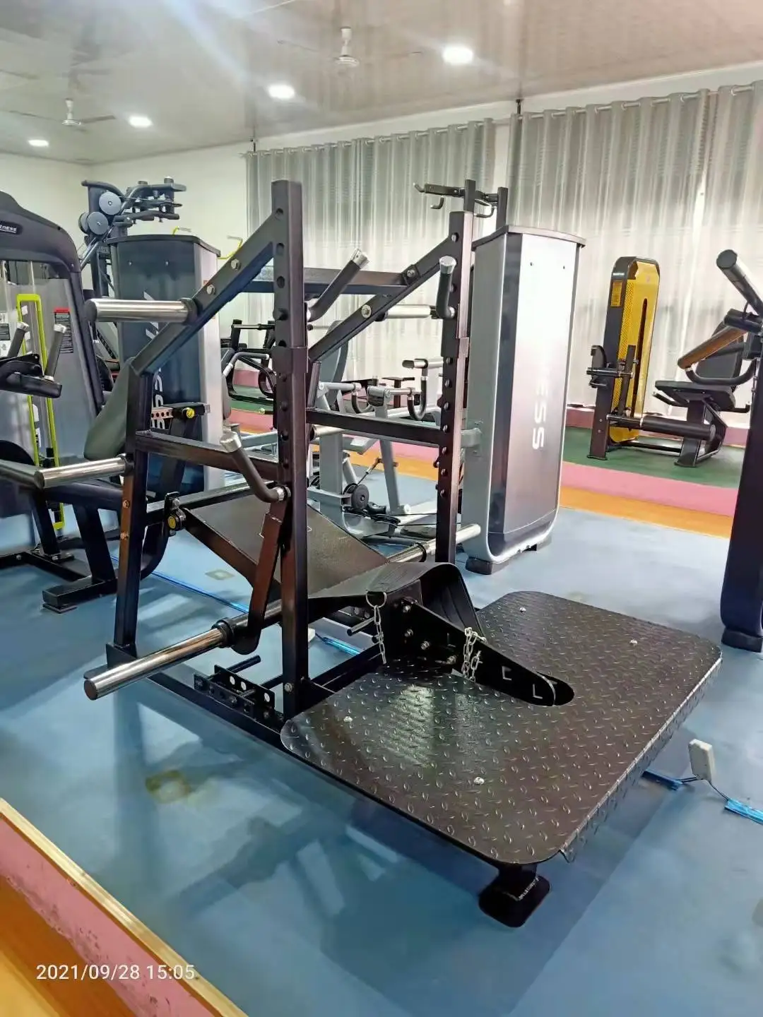 Тренажер для тренажерного зала по заводской цене