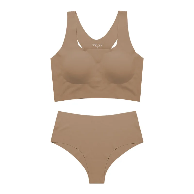 B1688-24 removable pad and neckline detail