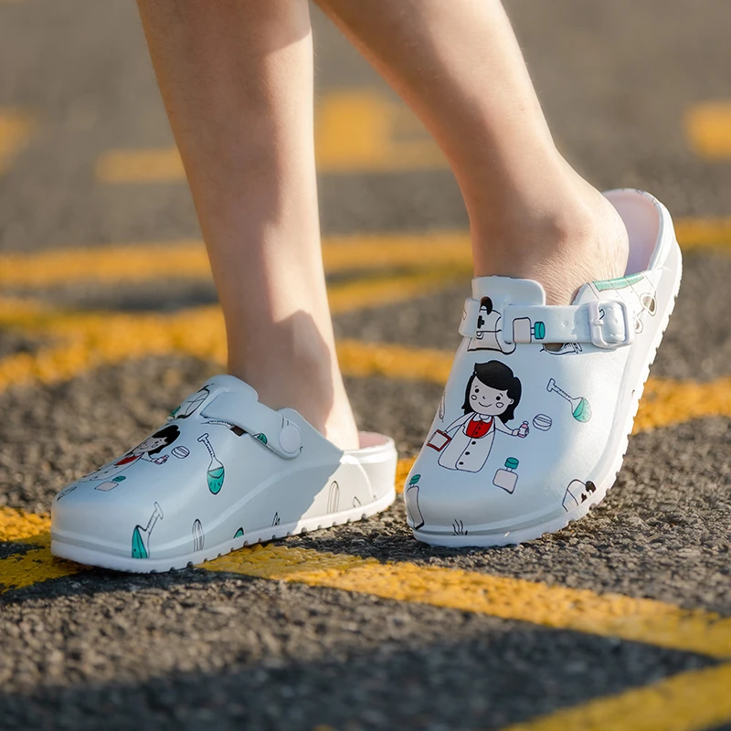 2025 Women's Fashion Nurse Shoes High Quality Waterproof Clogs