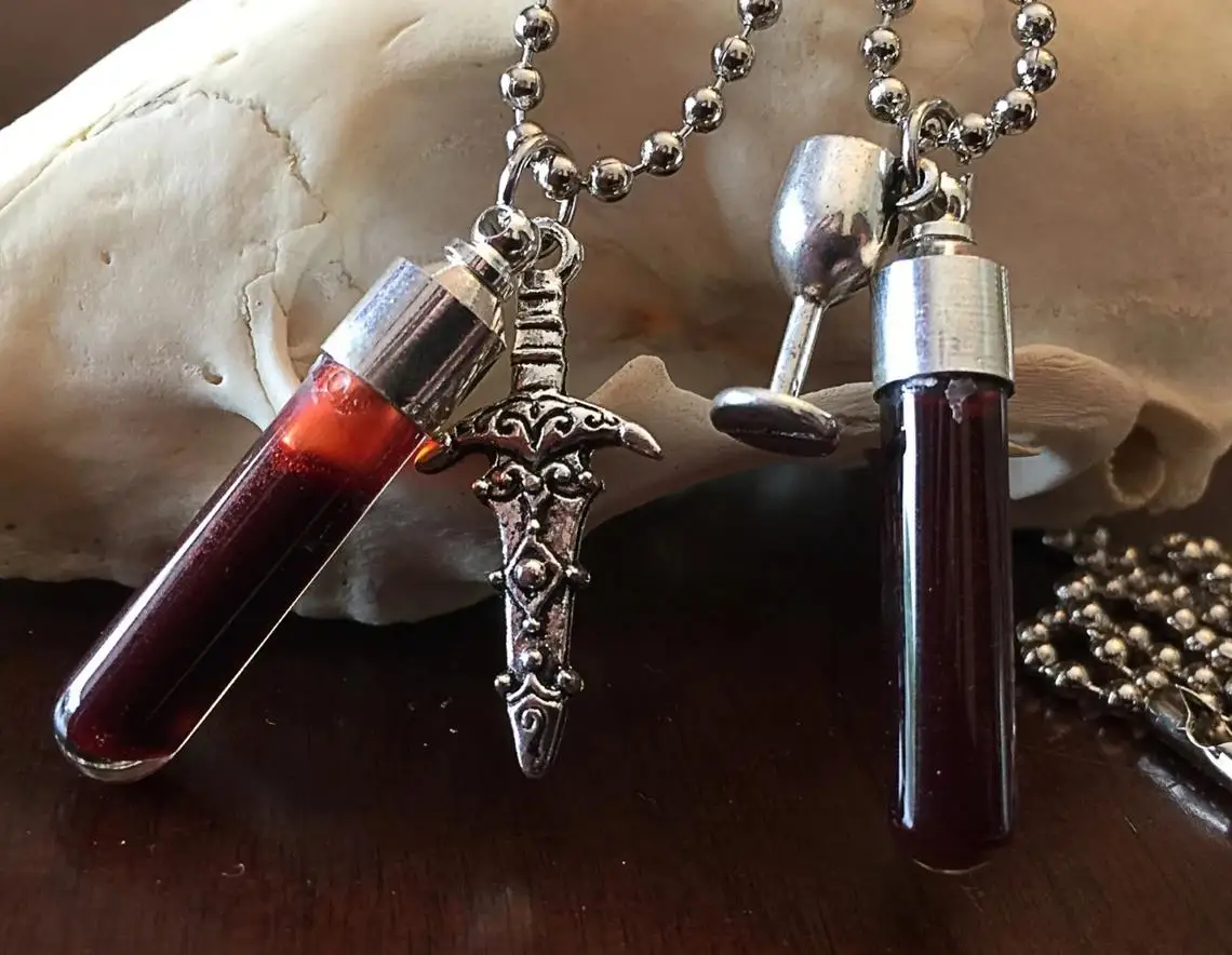 Gothic Blood Vial Necklace For Couple Lovers Men Women Transparent Glass  Bottle Be Opened Pendant Necklaces279E From Urzbl, $22.16 | DHgate.Com
