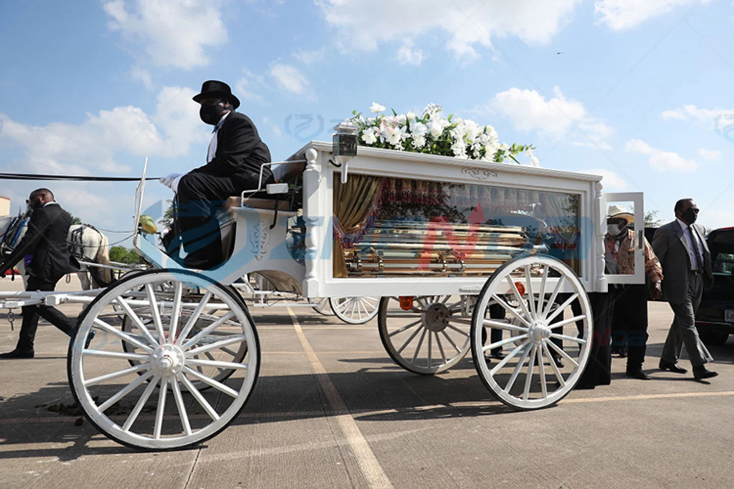 Zhenda Sells Pink Horse Carriage Funeral Carriage Funeral Car