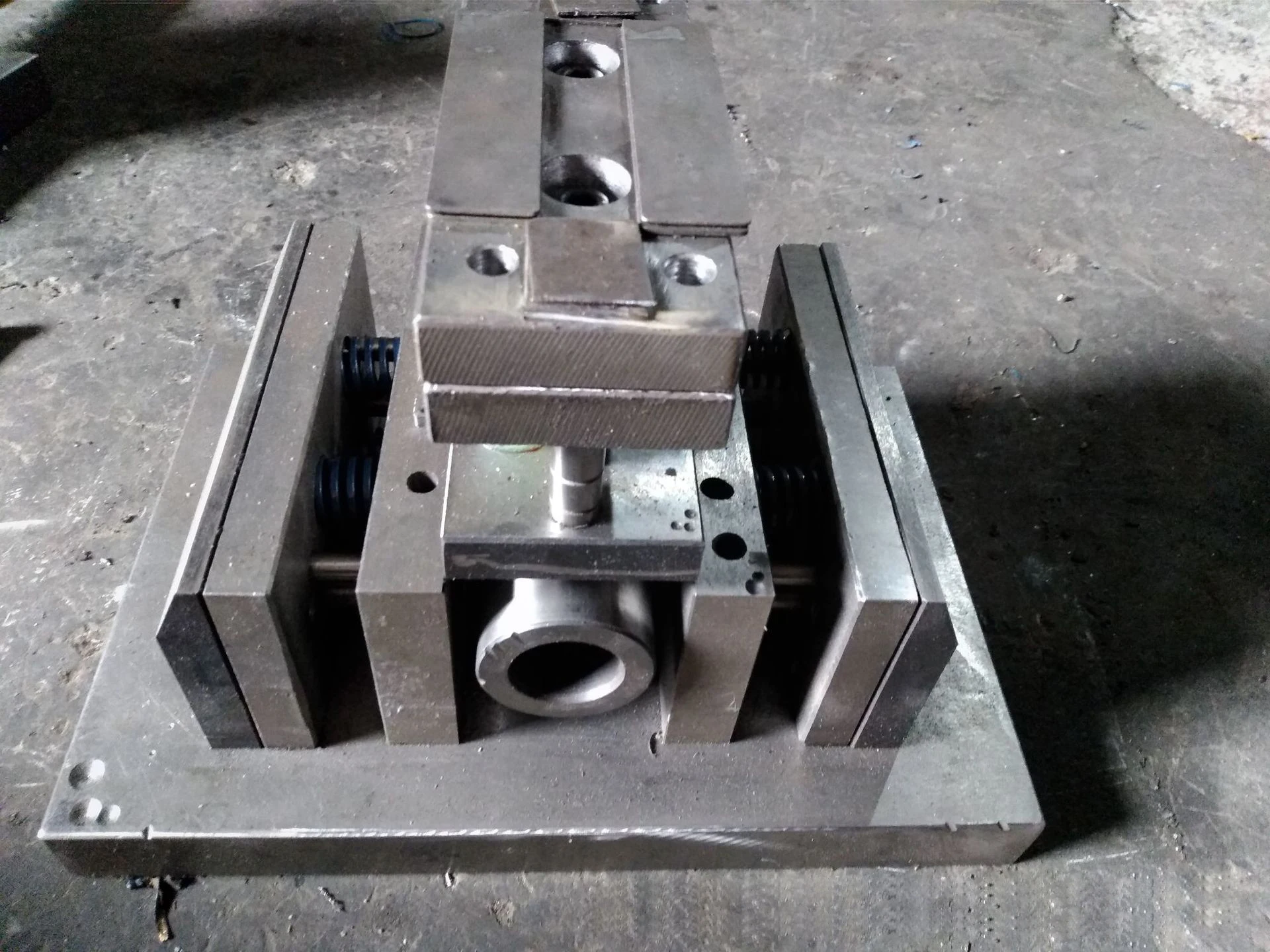 Tenroy Shape Forming Punch and Dies,progressive Angle Rj45 Connector Press Mould Manufacturer,automotive Metal Stamping Parts