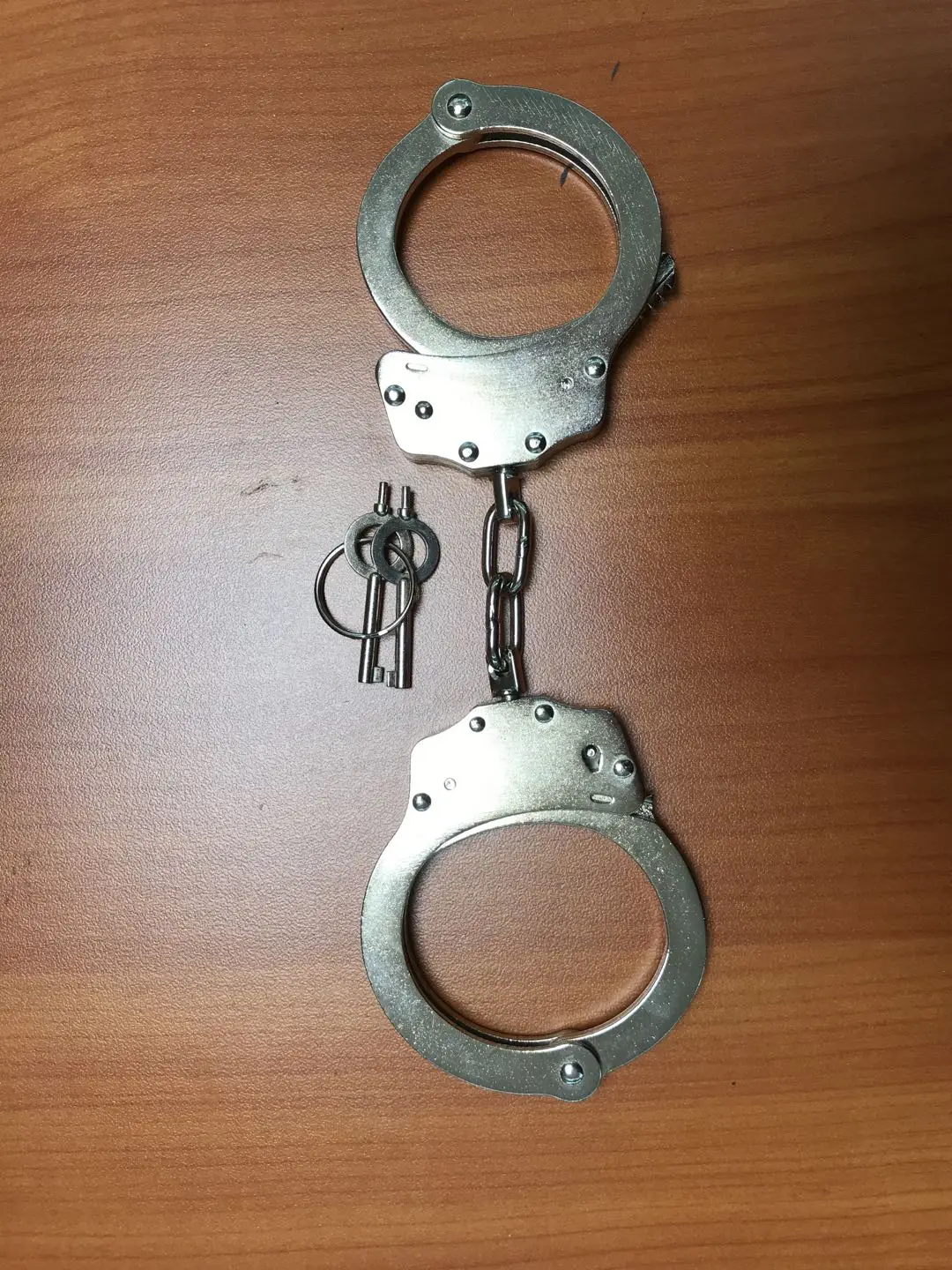HANDCUFF.jpg