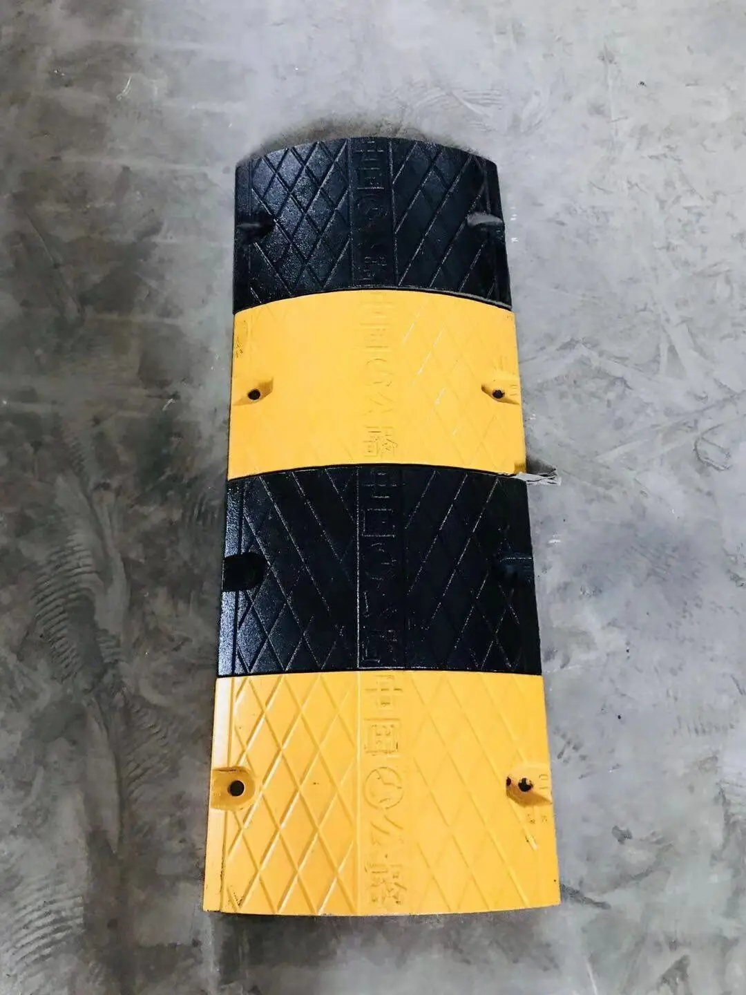 Дорожная дорога, улица, жилой гараж, подъездная дорожка, сверхпрочный дорожный барьер, скоростной барьер, резиновый скоростной разрушитель, губы, дорожные удары для продажи