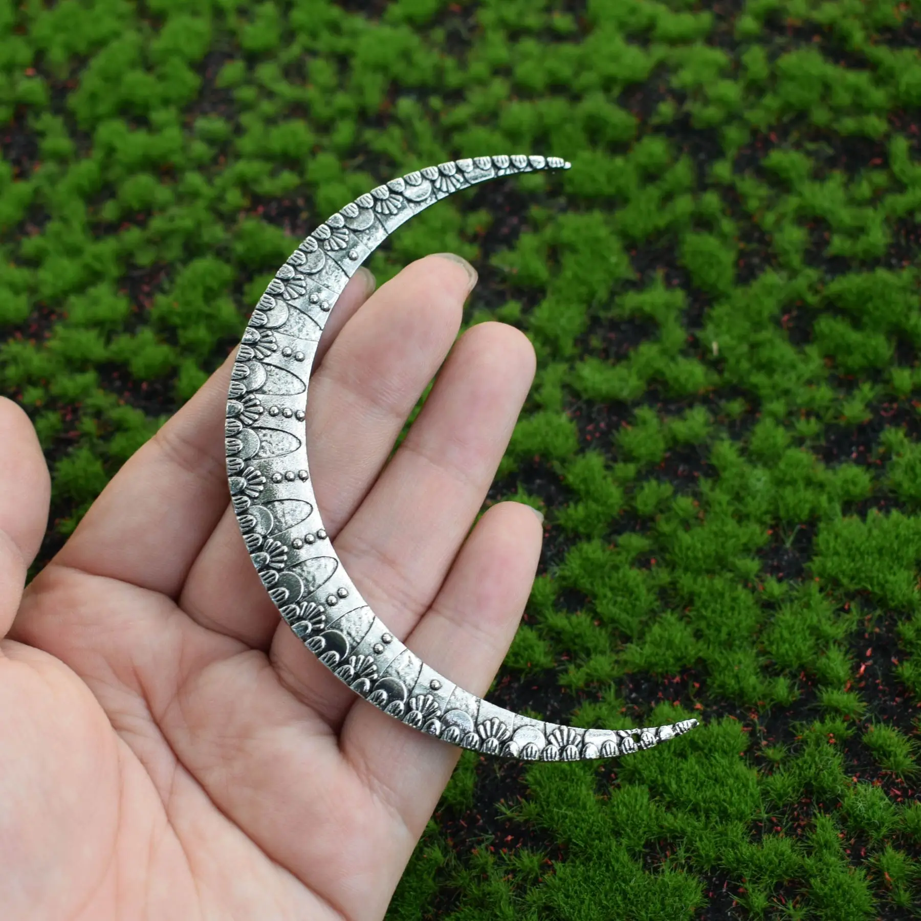 Vintage Gothic Moon Rune Hair Forks for Women - Unique Design Hairpin