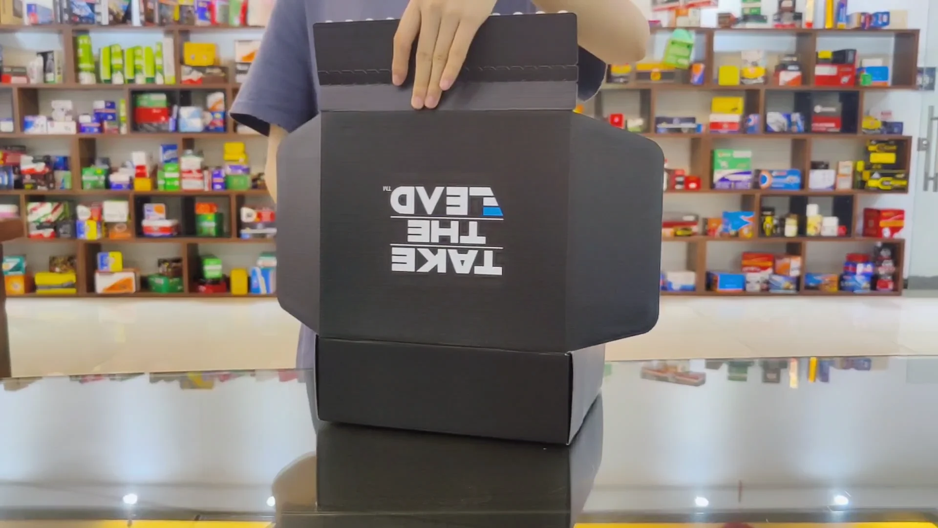 Luxury Custom Printed Color Postal Clothes Mailing Cardboard Boxes