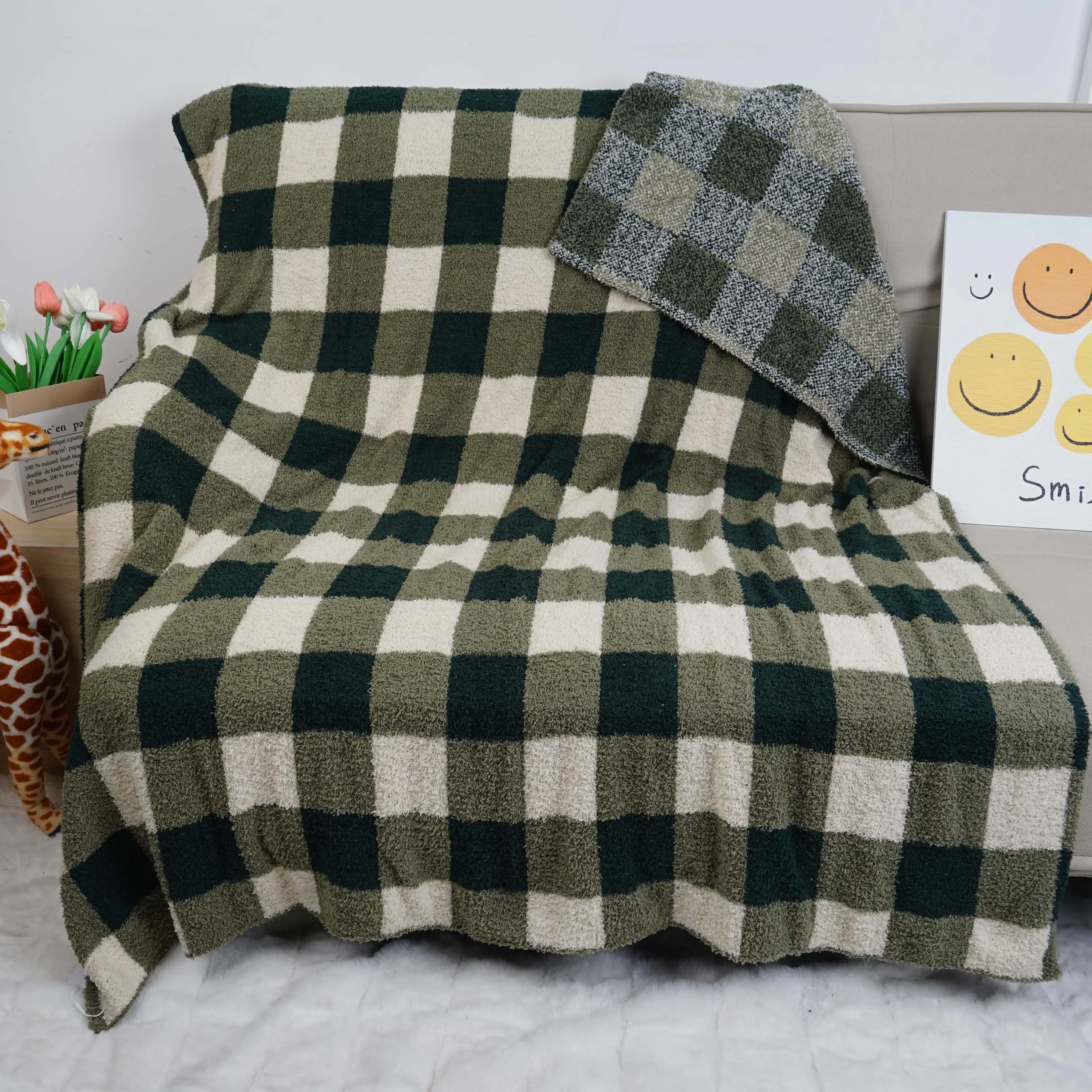 New Design 100% Polyester Oversize Jacquard Cozy Knit Throw Blanket Custom Size Winter Bed Use with Joyous Patterns manufacture