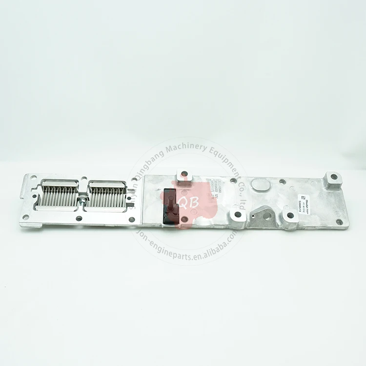 Truck Diesel Cummins ISB6.7 Engine Parts Intake Manifold Cover 