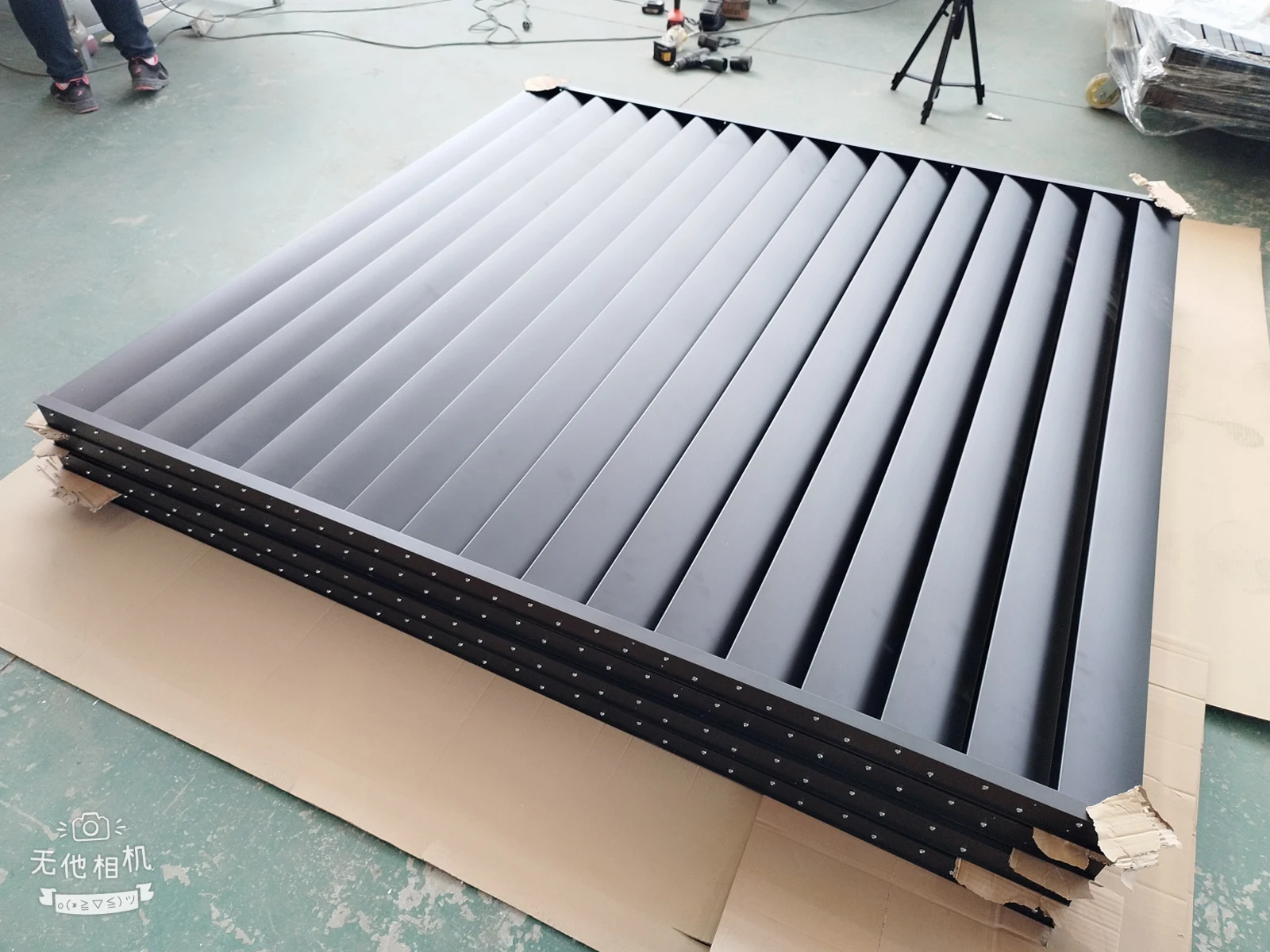 Modern Aluminium Louver Privacy Fence with Ventilated Panels 3D Modeling Service Pressure Treated Nature Wood Type
