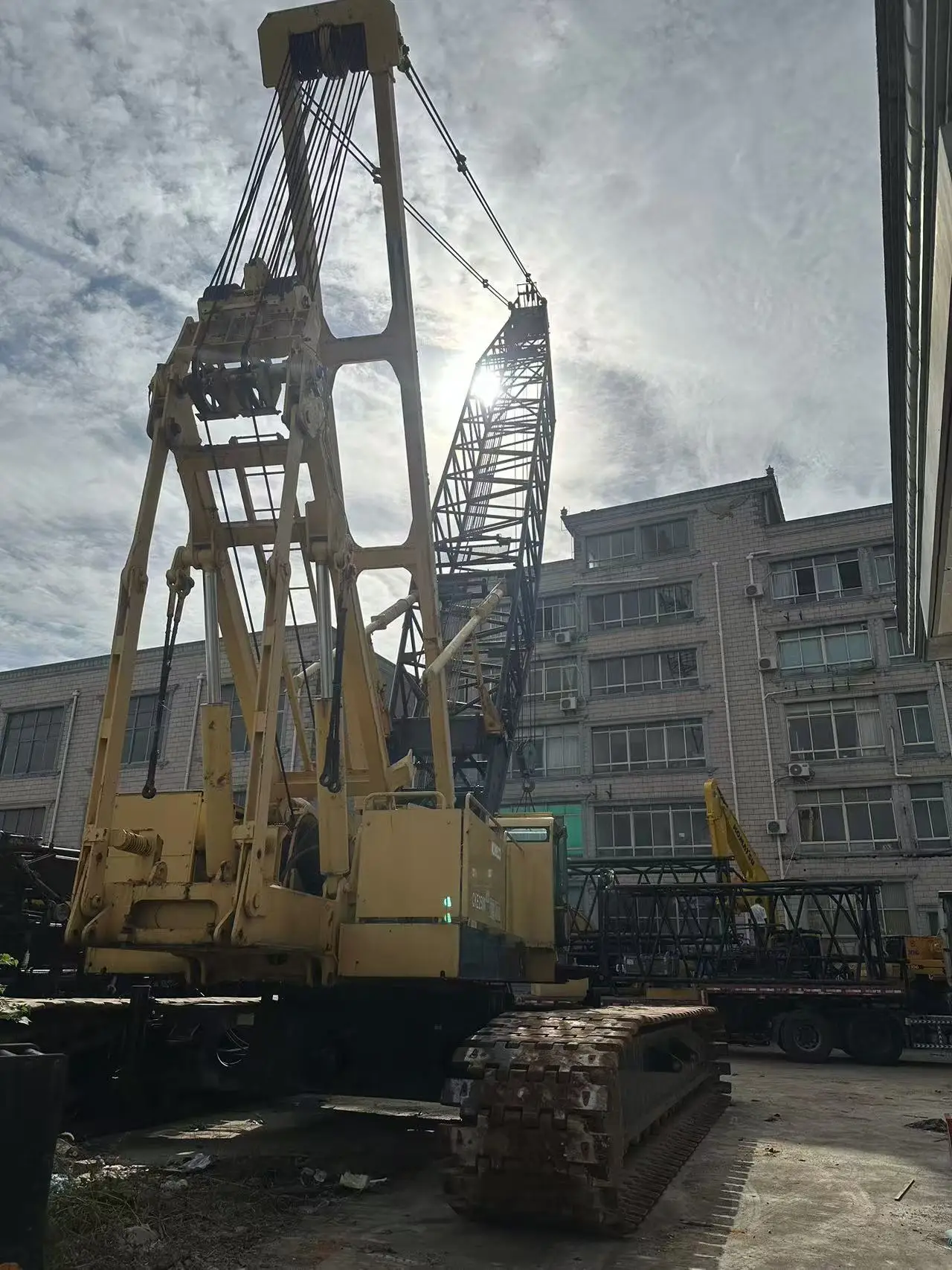 Excellent Working Condition 250 TON Crane USD Kobeclo 2500 CKE2500 Crawler Crane With Jibs Boom Construction for Sale in Asia