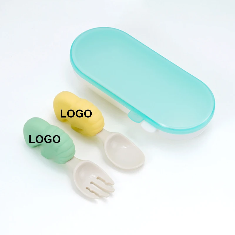 Cuillère à manger en silicone sans BPA pour bébé OEM Kit d'apprentissage pour nourrir les tout-petits