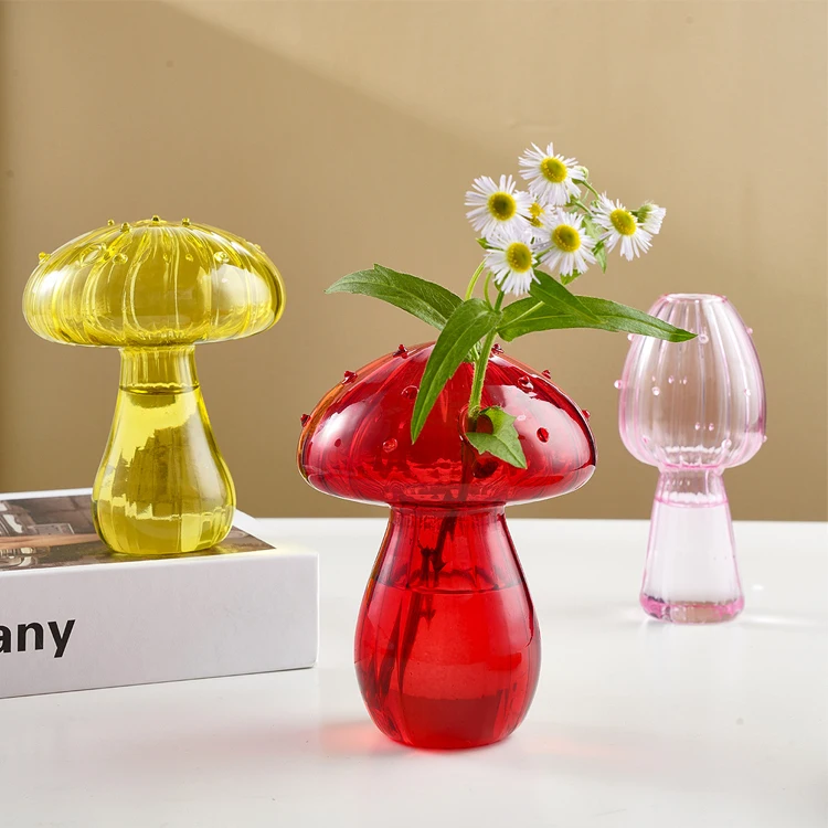 Customized Painted Color Different Shape Glass Mushroom Single Flower Bud Table Vase