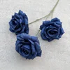 Rosa de diamante sin hojas azul niebla profunda