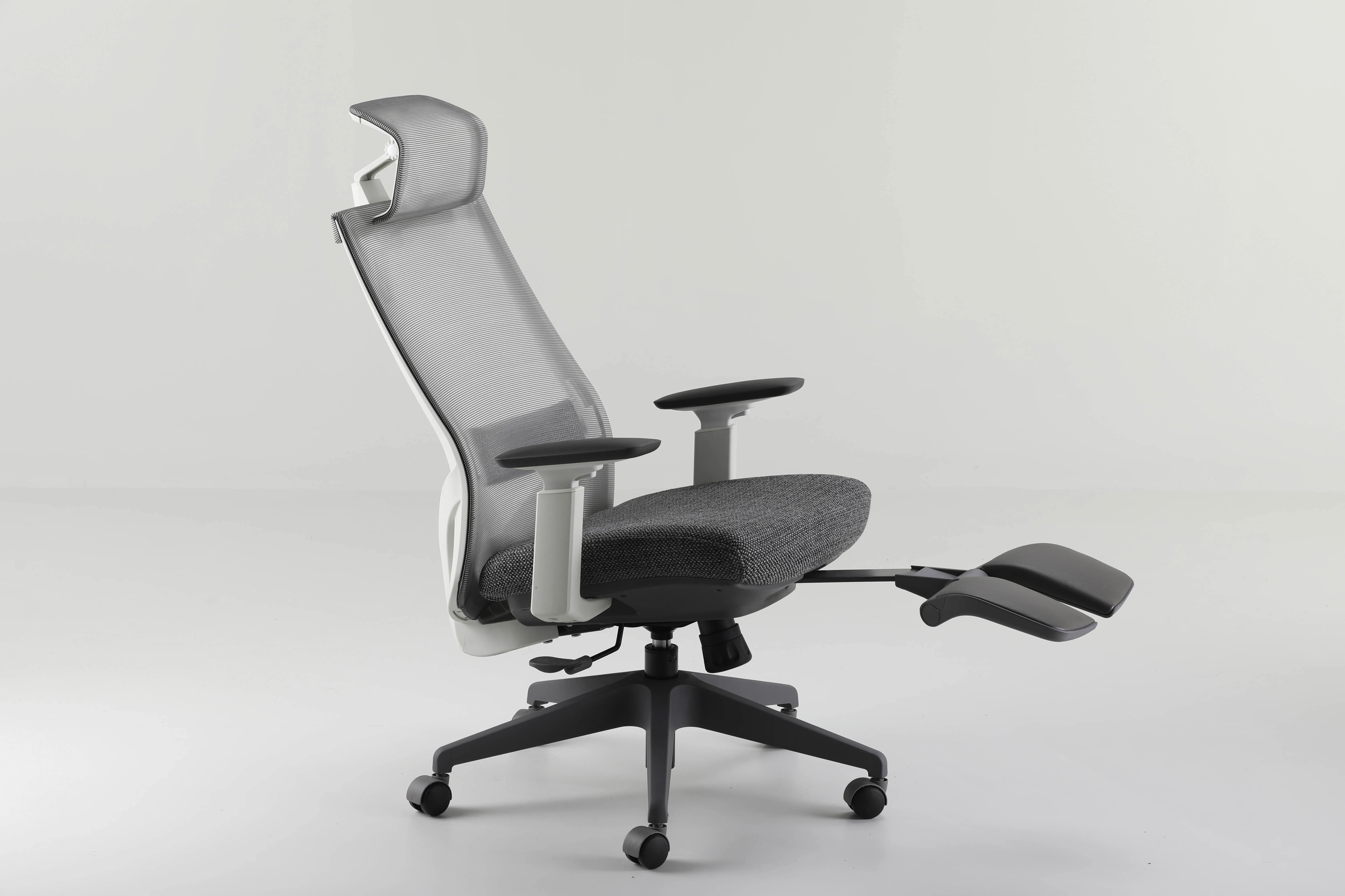 Autonomous Office Chair 350 Pound Capacity Motostuhl M3 Ergonomic