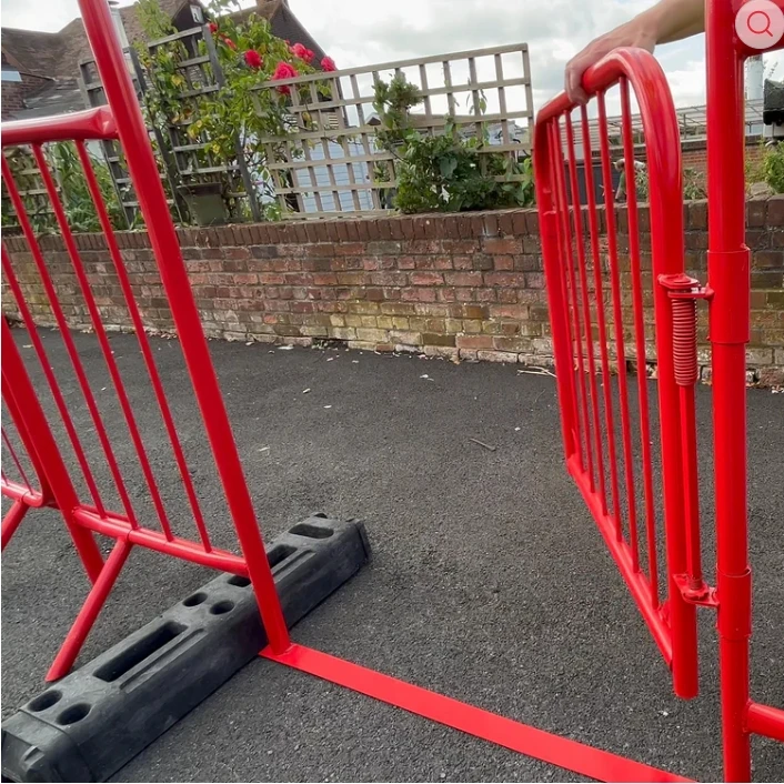 Walkthrough Crowd Control Barrier with Fixed Legs and Spring Loaded ...