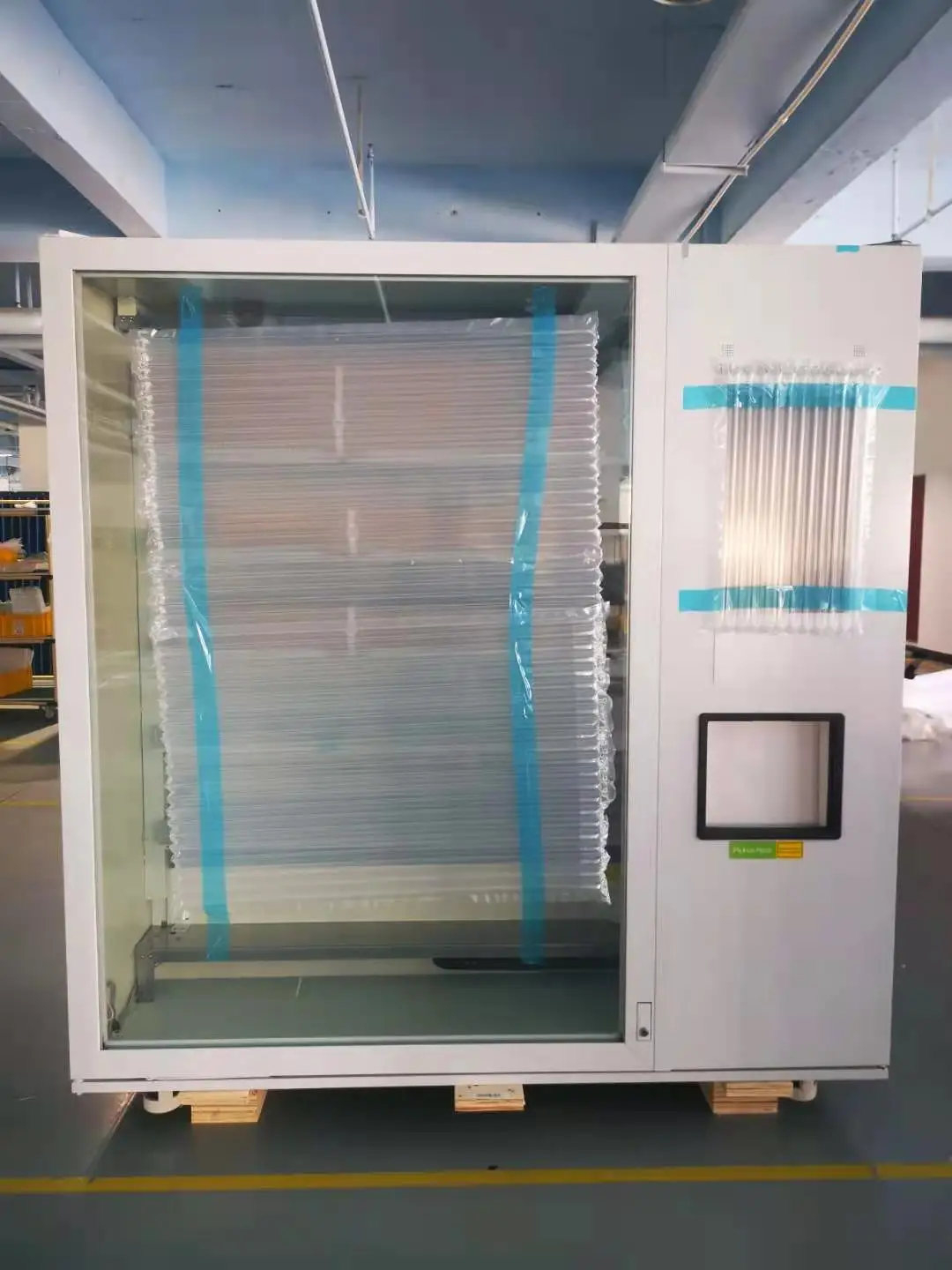 Snbc Outdoor Version Vending Machine With Canopy And Ceiling For Water ...