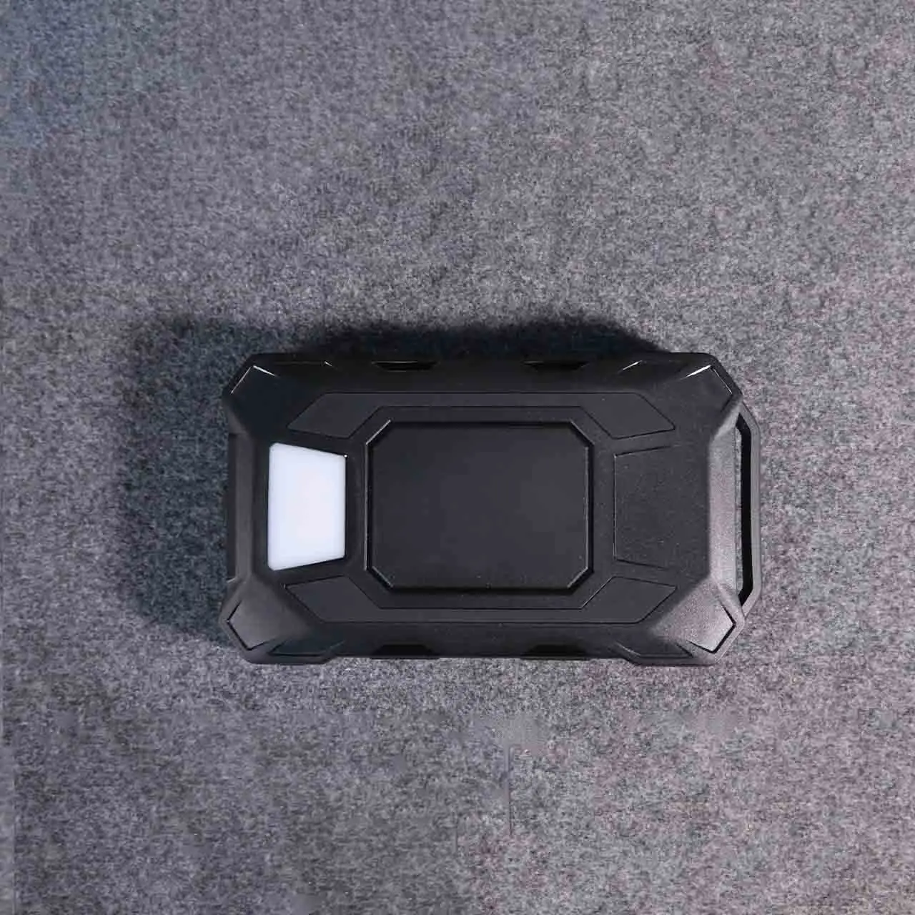PD65W Solar Power Bank 20000mAh Ip67 Waterproof UN38.3 MSDS IATA Certified for Shipping to Africa SP0042 Multi-port Power Bank