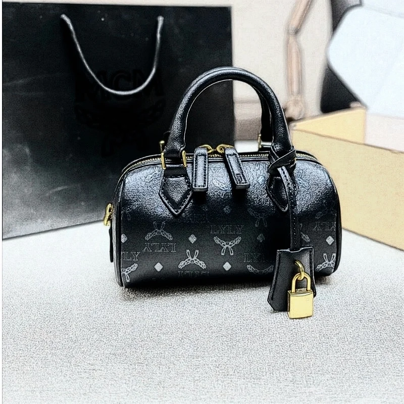 High-end Women’s Summer New European Vintage Printed PU Shell Single Zipper Letter Classic Shoulder Handbag Polyester Lining