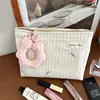 Taglia grande. Cavallo piccolo beige con strisce verticali + Ciondolo