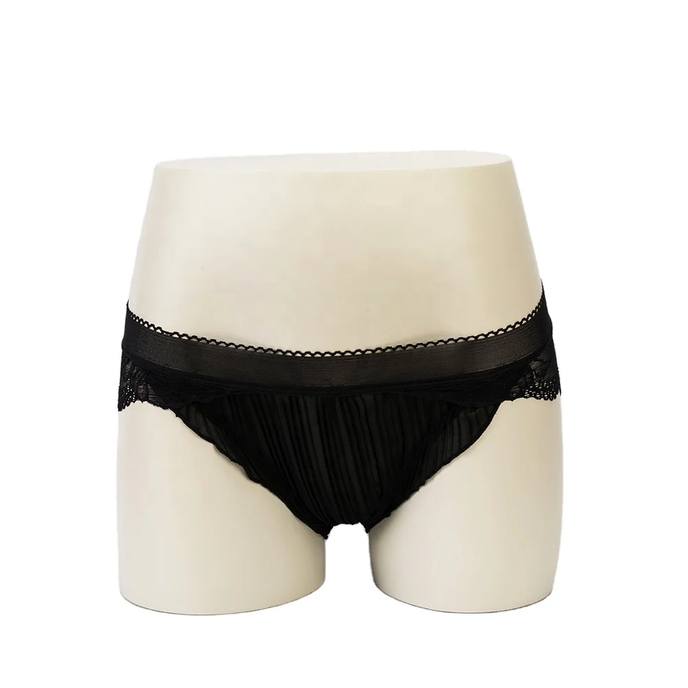 Соблазнительный женский манекен для демонстрации нижнего белья