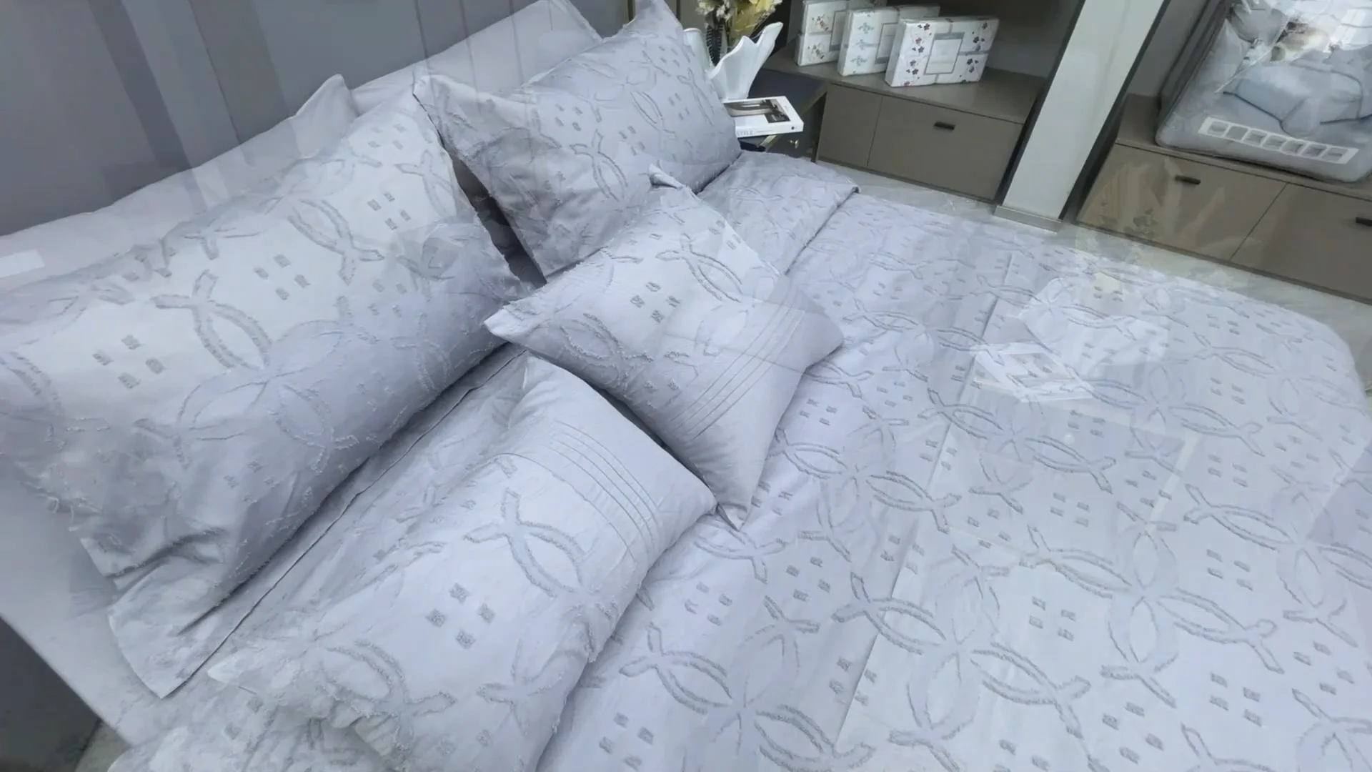 Wholesale Cheap Custom Kosmos Bedding Saudi Arabia Polyester Cut Flower