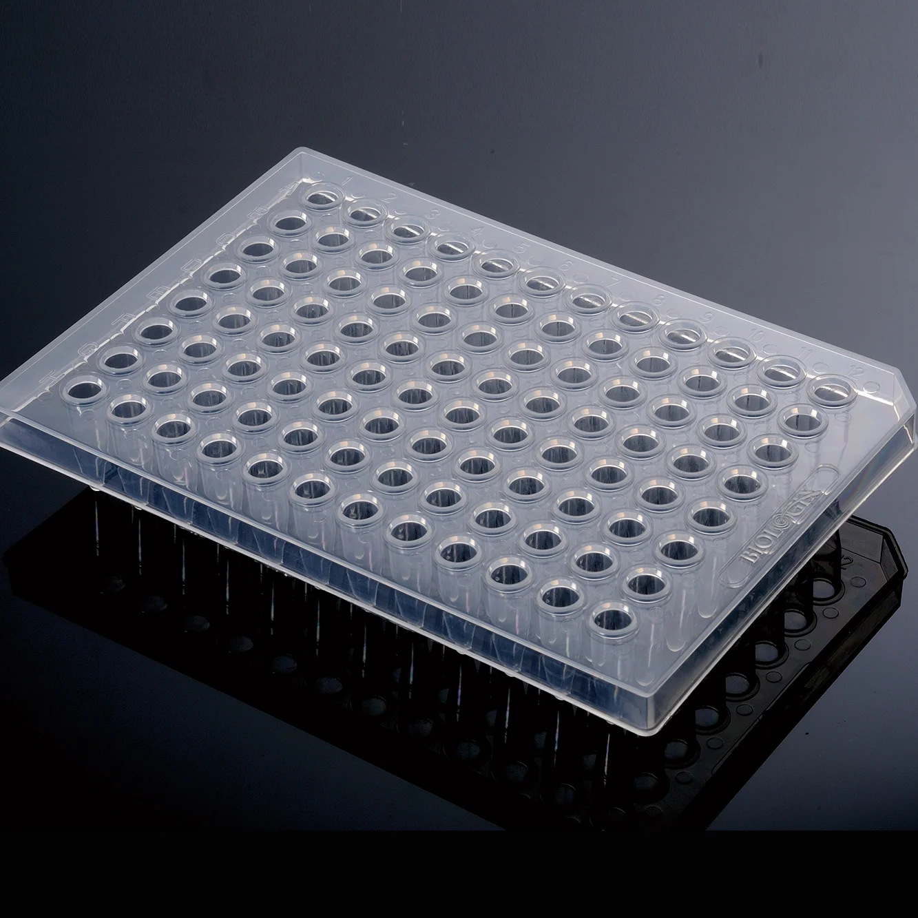 Laboratory Clear 96Well PCR Plates 0.2ml Pcr Plate Half-Skirted